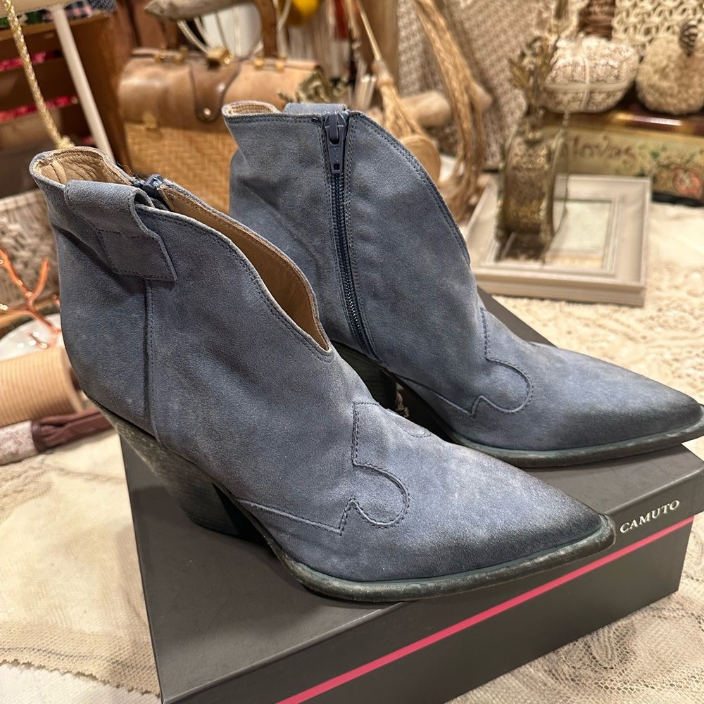 Vince Camuto denim wash  leather suede booties boots Vero Prensten 9 NIB $225